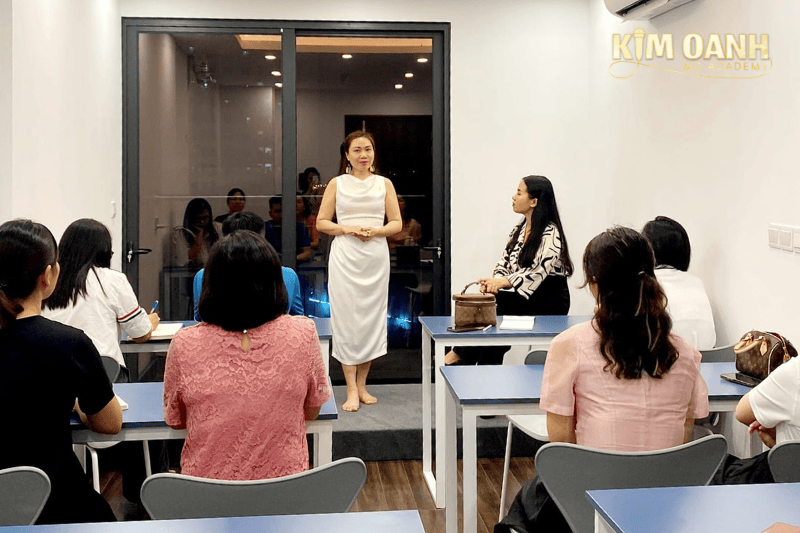Phương pháp đào tạo thực tiễn của Kim Oanh MC Academy