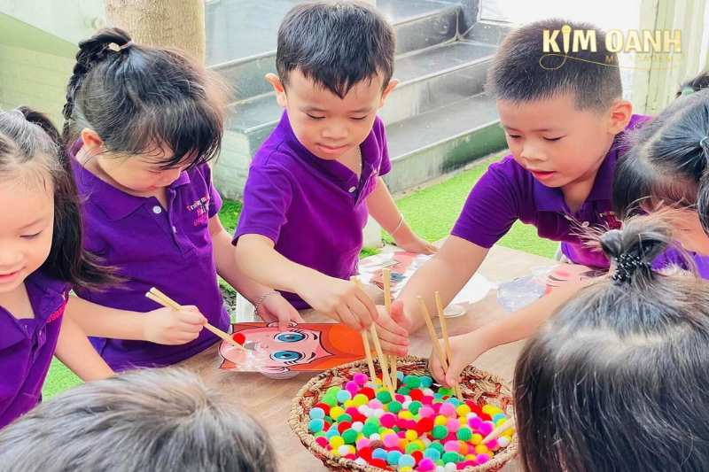 Sử dụng trò chơi để phát triển kỹ năng giao tiếp