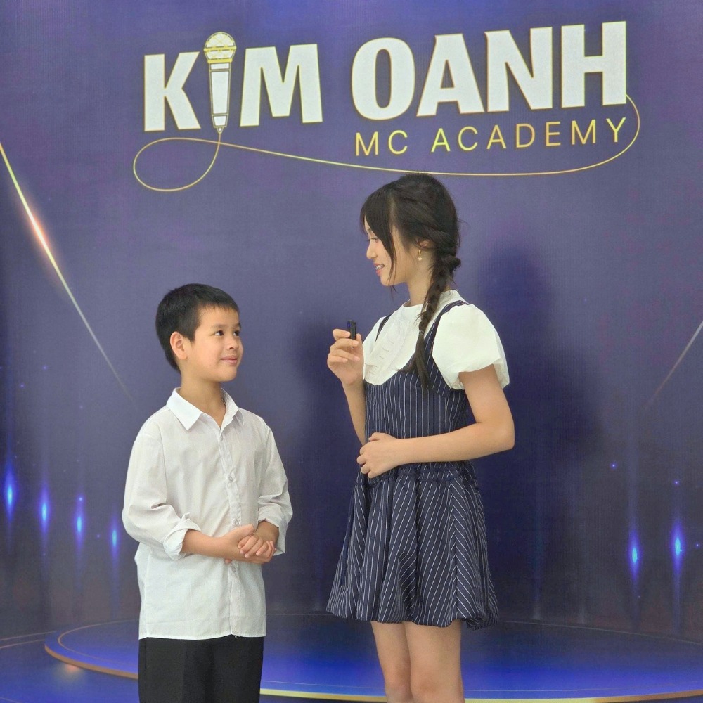 cách dạy con tự tin trong giao tiếp 5 bước